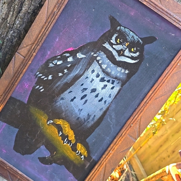 MCM 60s Vintage Owl painted on velvet 14" x 23" Rustic Wood Frame ART - Picture 3 of 8